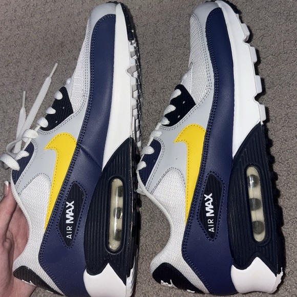 BRAND NEW Nike Air Max 90s - Picture 3 of 5